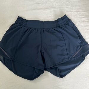 Lululemon navy hotty hot shorts 2.5 inch inseam size 8